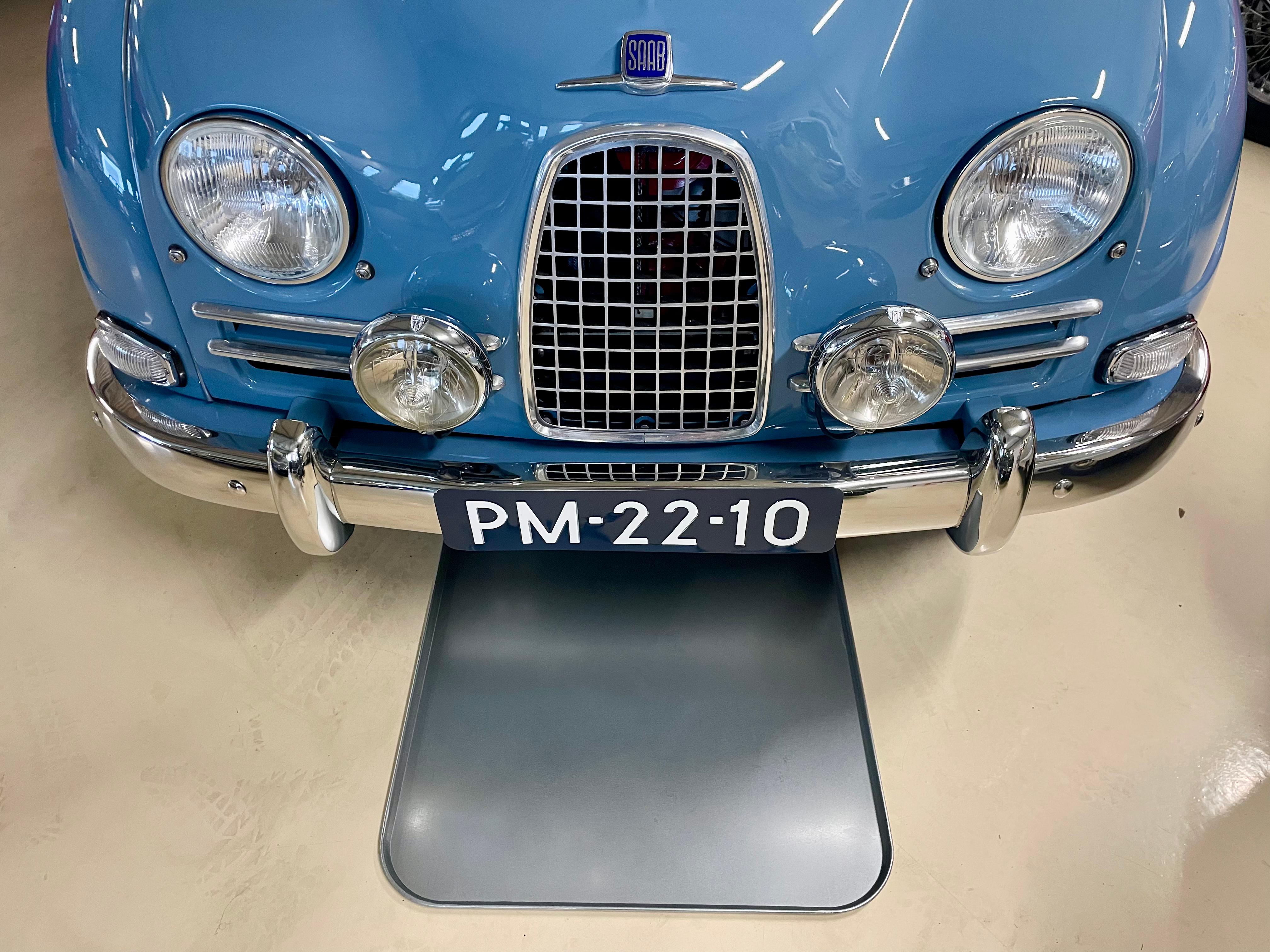 olielekbak saab.jpeg