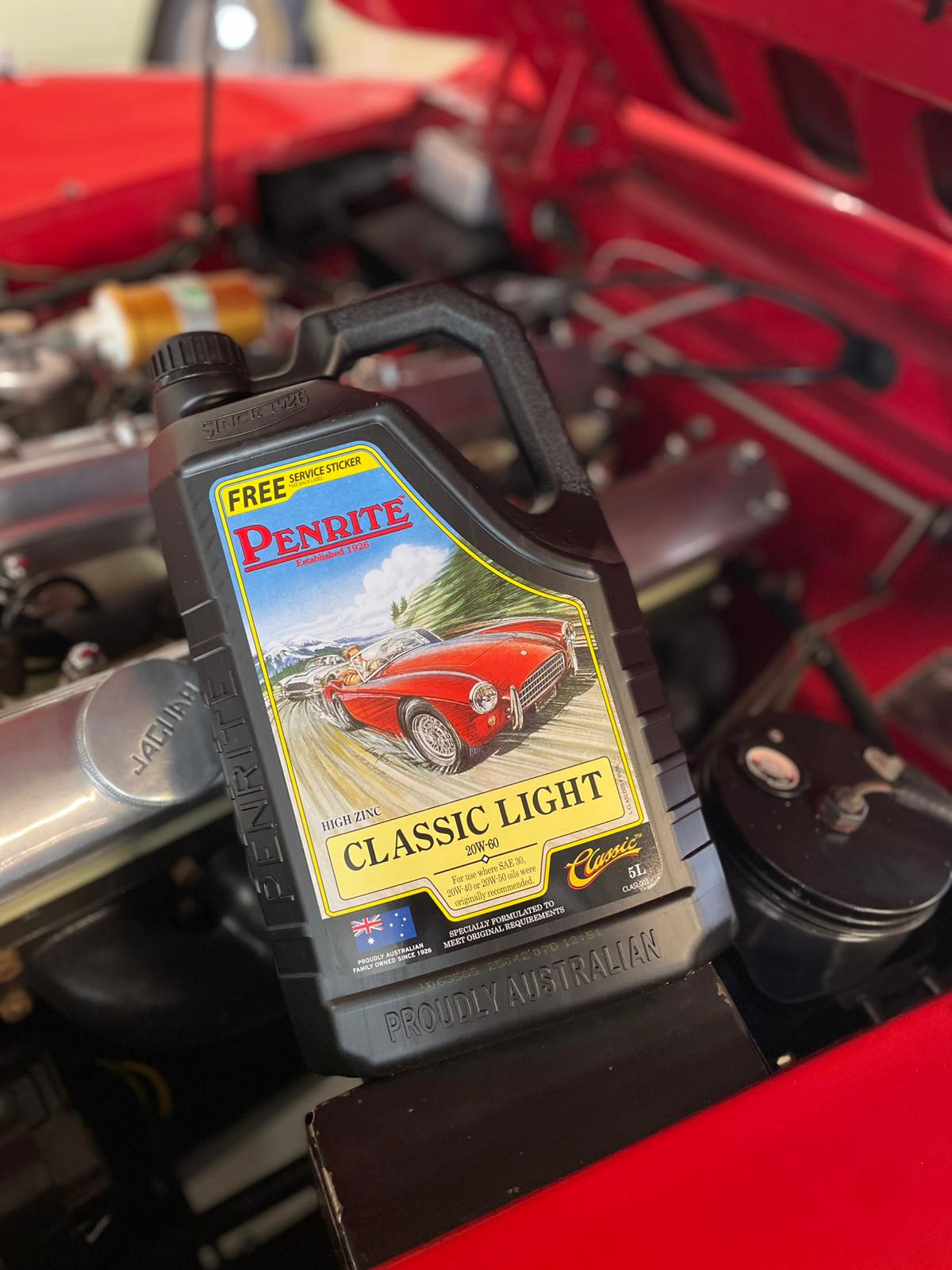 penrite oil in motorruimte.jpeg